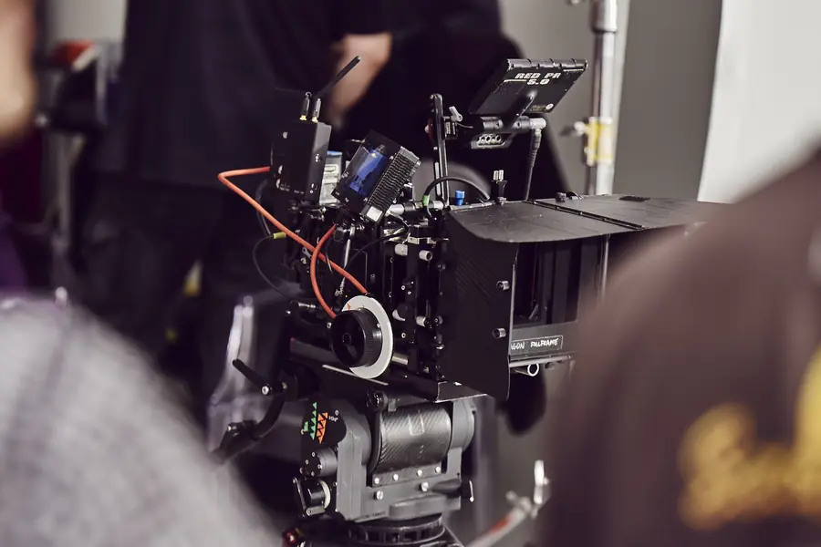 Cinema camera in a full rig